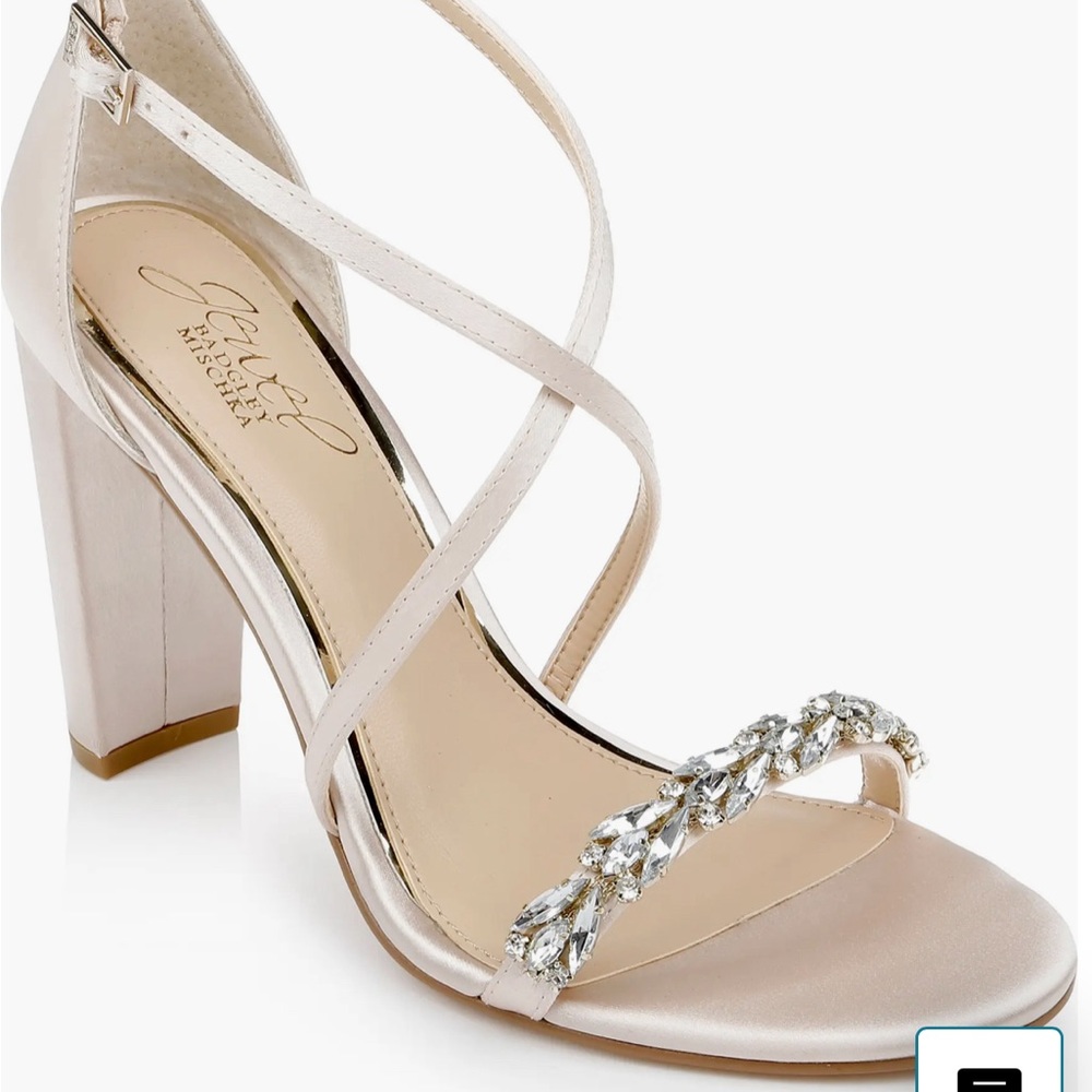 Badgley Mishka NIB champagne satin heels